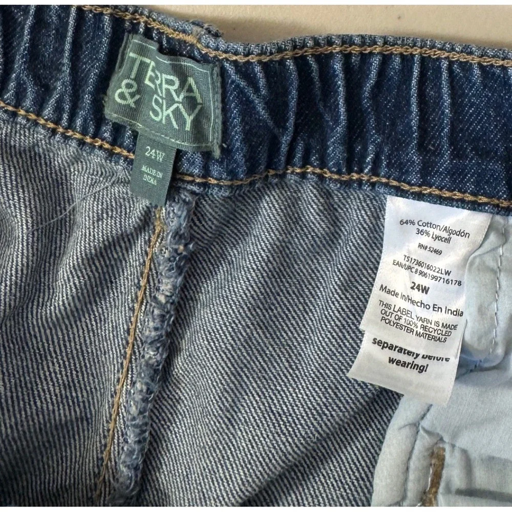 Terra & Sky Drapey Shorts Women 24W Lucy Wash Pleated Denim Casual NEW
